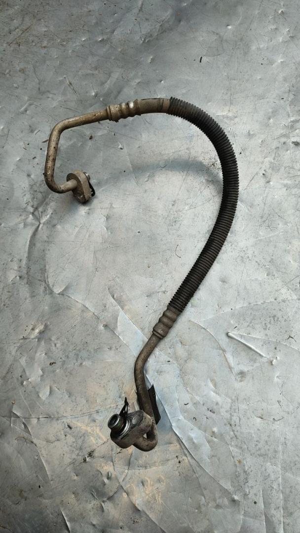 трубка кондиционера Chrysler Voyager 4 поколение 2003, 2.8 л., дизель, 05005221AA - фото №1