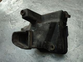 корпус воздушного фильтра Chrysler Voyager 4 поколение 2003, 2.8 л., дизель