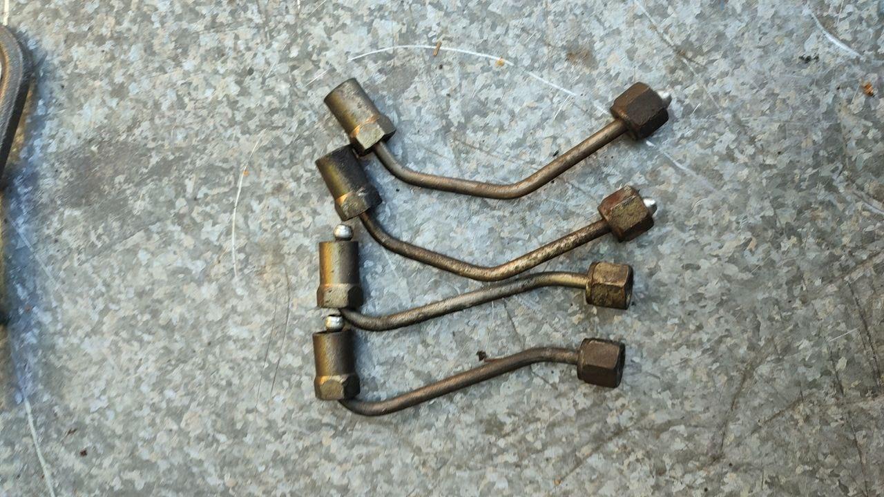 трубка ТНВД Dodge Caravan 4 поколение (2000 - 2007), 2.8 л., дизель - фото №1