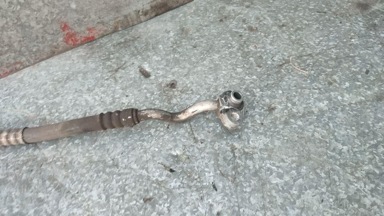 трубка кондиционера Dodge Caravan 4 поколение (2000 - 2007), 2.8 л., дизель - фото №1