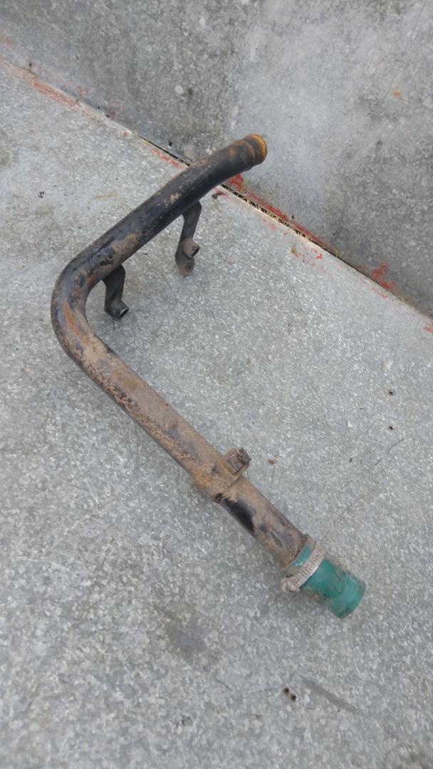 трубка охлаждающей жидкости Dodge Caravan 4 поколение (2000 - 2007), 2.8 л., дизель - фото №1