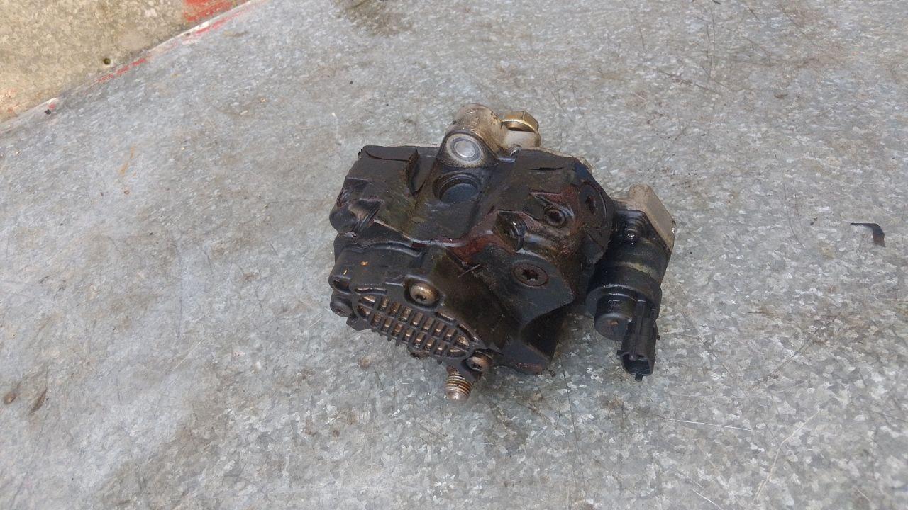 ТНВД Dodge Caravan 4 поколение (2000 - 2007), 2.8 л., дизель, 25188601, 4313F897 - фото №1