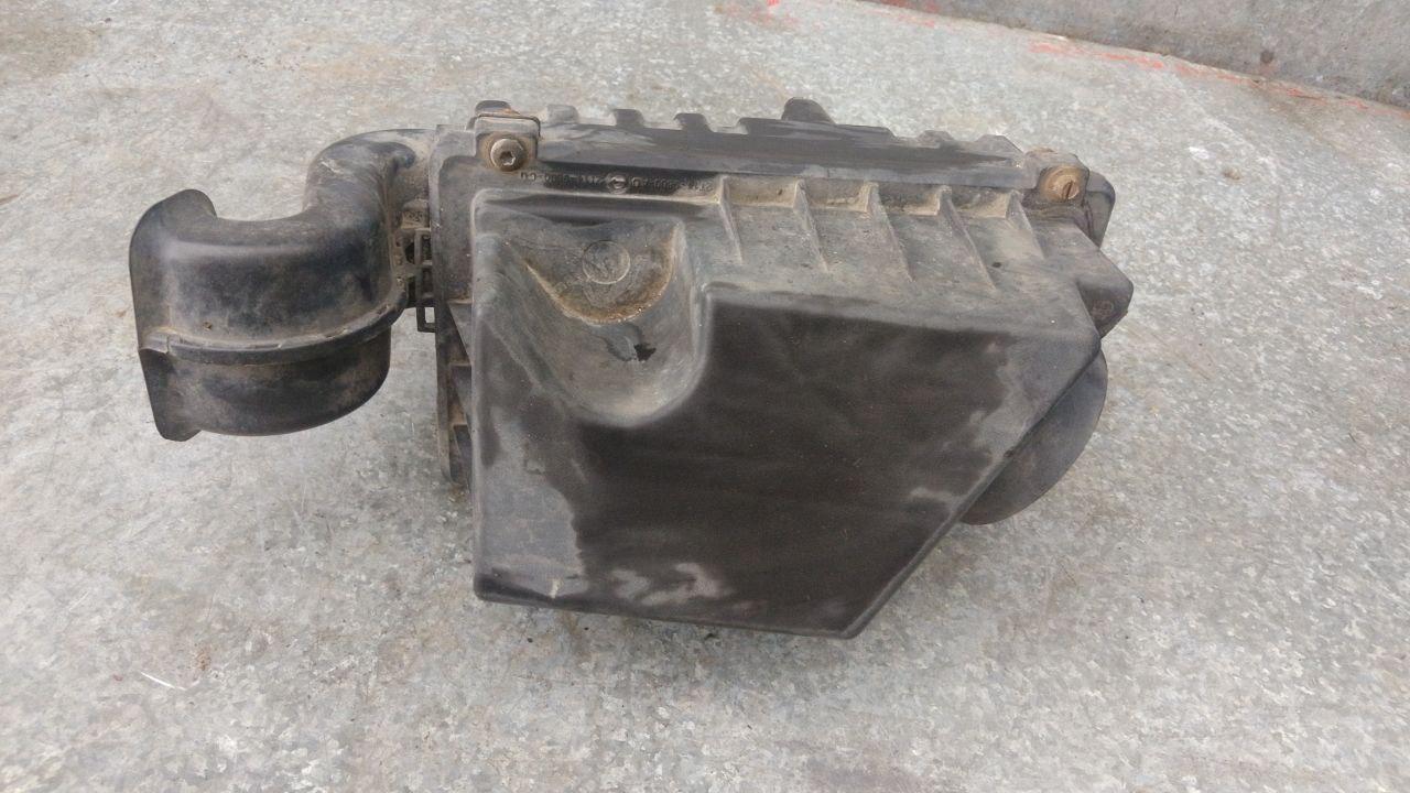 корпус воздушного фильтра Ford Tourneo Connect 1 поколение (2002 - 2009), 1.8 л., бензин, 2T149600AD - фото №1