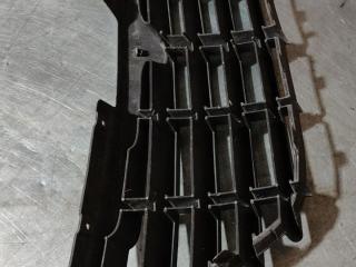 решетка радиатора Chrysler Voyager 4 поколение [рестайлинг] 2007, 04857960AA