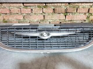 решетка радиатора Chrysler Voyager 4 поколение 2001, 04857522AA
