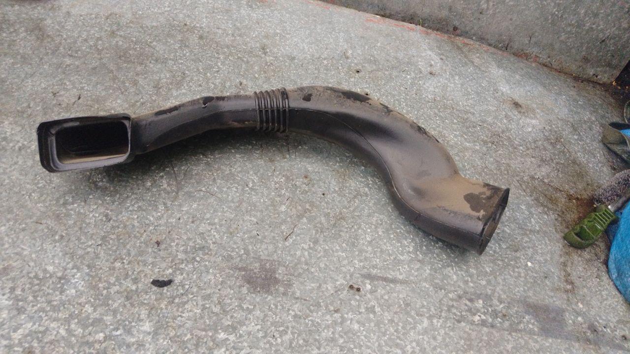 воздуховод (дефлектор) радиатора Ford Tourneo Connect 1 поколение (2002 - 2009), 2T1H19A843AA - фото №1