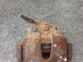 суппорт передний правый Ford Tourneo Connect 1 поколение (2002 - 2009)