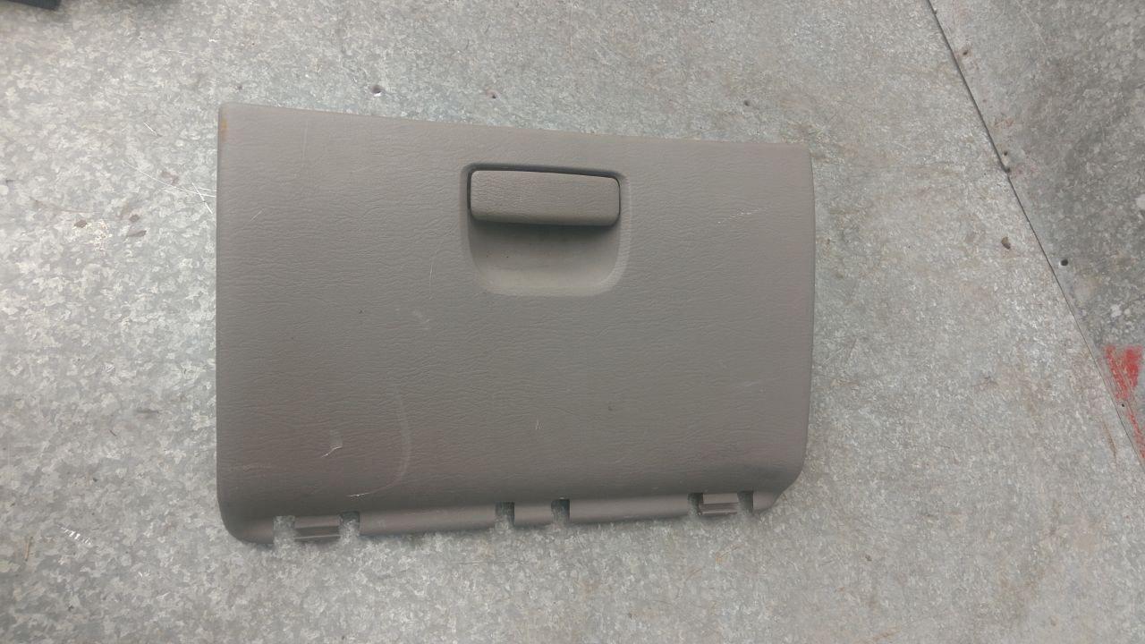 бардачок Chrysler Voyager 4 поколение 2003, МКПП, 5009029AA, 43511C - фото №1