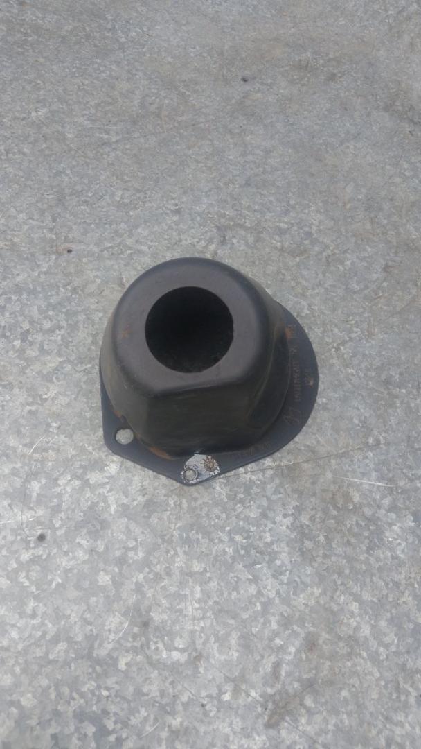 пыльник Dodge Caravan 4 поколение (2000 - 2007), 04680446AB - фото №1