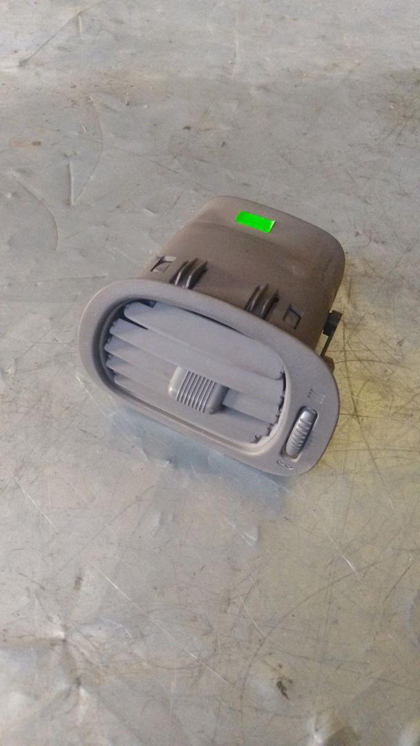 дефлектор обдува салона Chrysler Voyager 4 поколение (2001 - 2004), 12050, OSC95TRMAA - фото №1