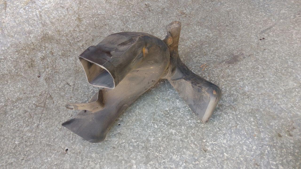 корпус воздушного фильтра Dodge Caravan 4 поколение (2000 - 2007), 2.4 л., бензин, 04861359AA - фото №1