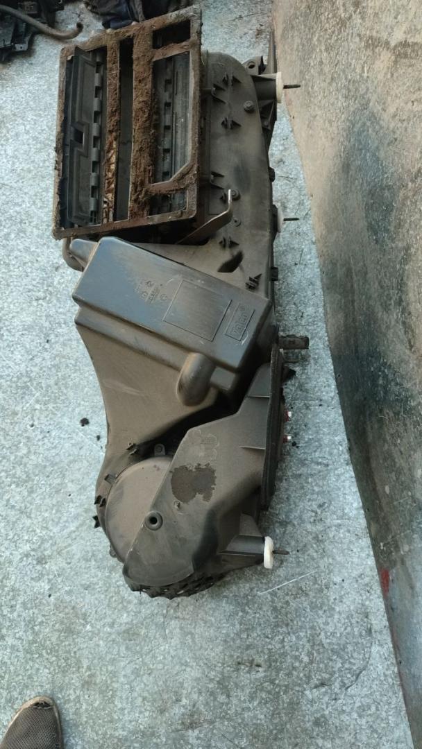 корпус отопителя (печки) Dodge Caravan 4 поколение (2000 - 2007), 2.4 л., бензин, P05005111AA - фото №1