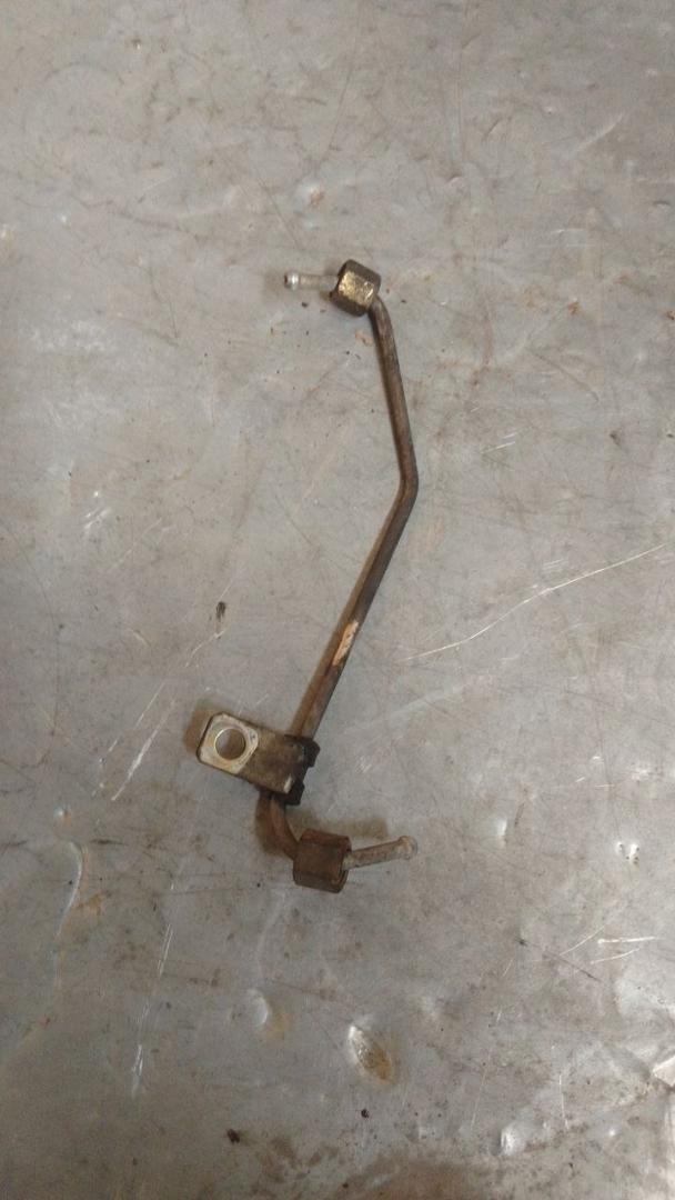 трубка топливная Dodge Caravan 4 поколение (2000 - 2007), 2.8 л., дизель - фото №1