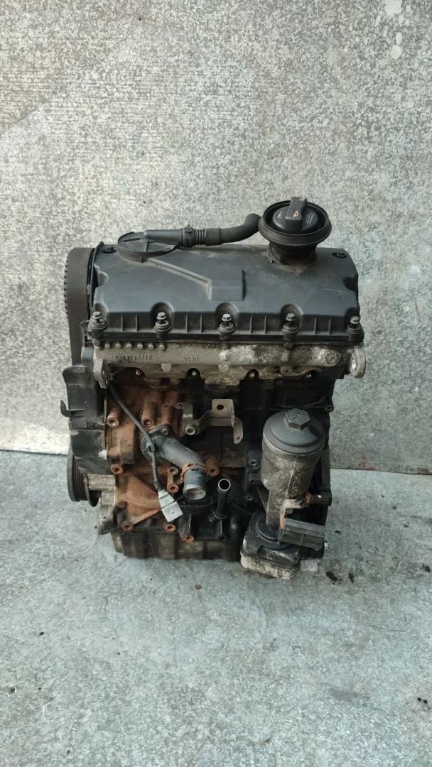 двигатель Volkswagen Touran 1 поколение (2003 - 2006), 1.9 л., дизель, BKC - фото №1