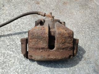 суппорт передний правый Volkswagen Touran 1 поколение (2003 - 2006)