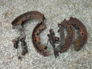 ремкомплект тормозного суппорта Ford Fiesta 5 поколение (2001 - 2007)