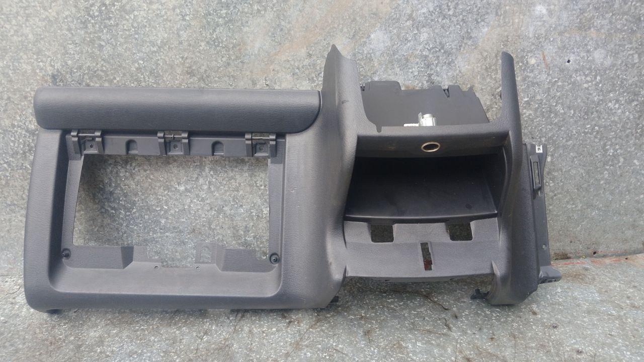 накладка на торпедо (консоль) Chrysler Sebring 2 поколение (2000 - 2003), ORN92TRMAB, 51861 - фото №1