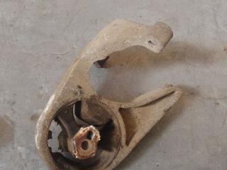 подушка крепления двигателя Chrysler Sebring 2 поколение (2000 - 2003), 2.0 л., бензин, 4593337