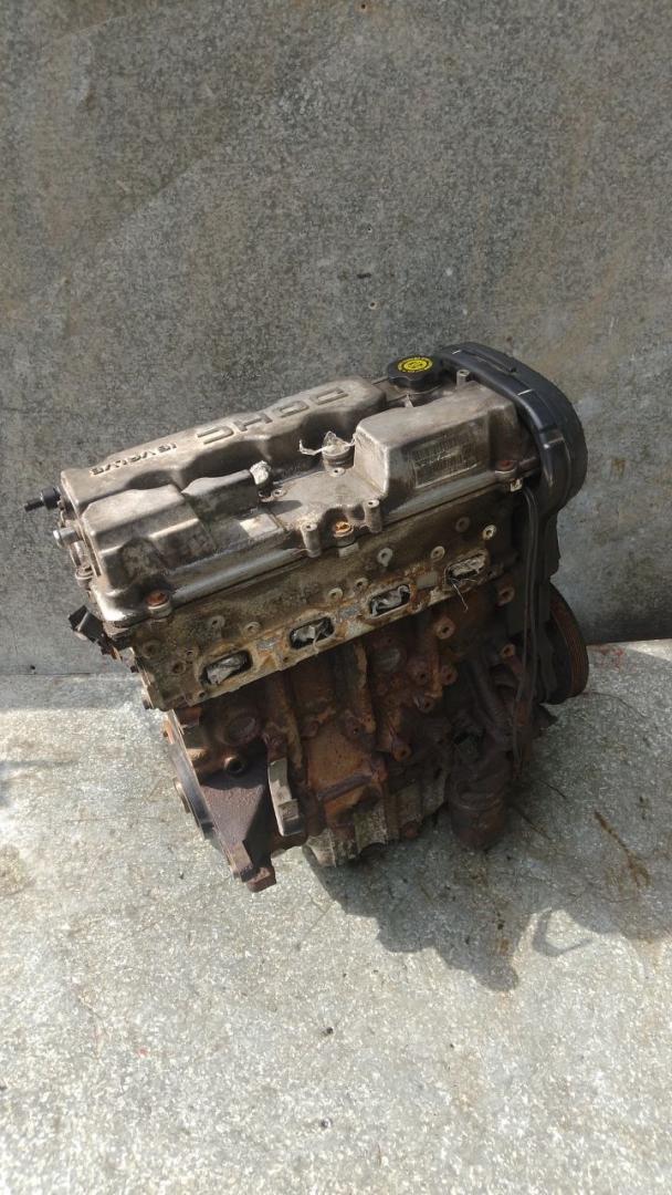 двигатель Chrysler Sebring 2 поколение (2000 - 2003), 2.0 л., бензин, TNXE6318101392, P04892232AA - фото №1