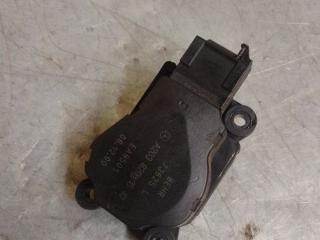 моторчик заслонки печки Mercedes-Benz C-Класс W203/S203/CL203 (2000 - 2004), A2038201642, 2038201642, 73625L