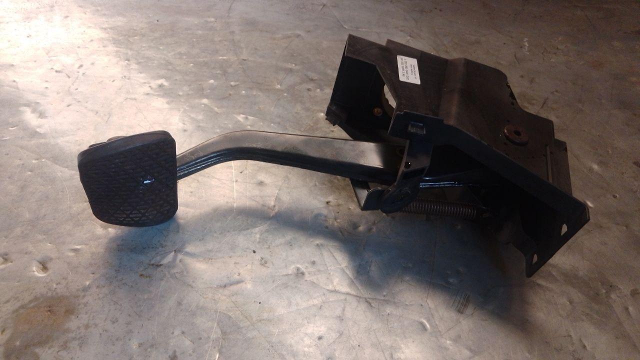 педаль тормоза Mercedes-Benz C-Класс W203/S203/CL203 (2000 - 2004), A2032900401, 2032900401 - фото №1