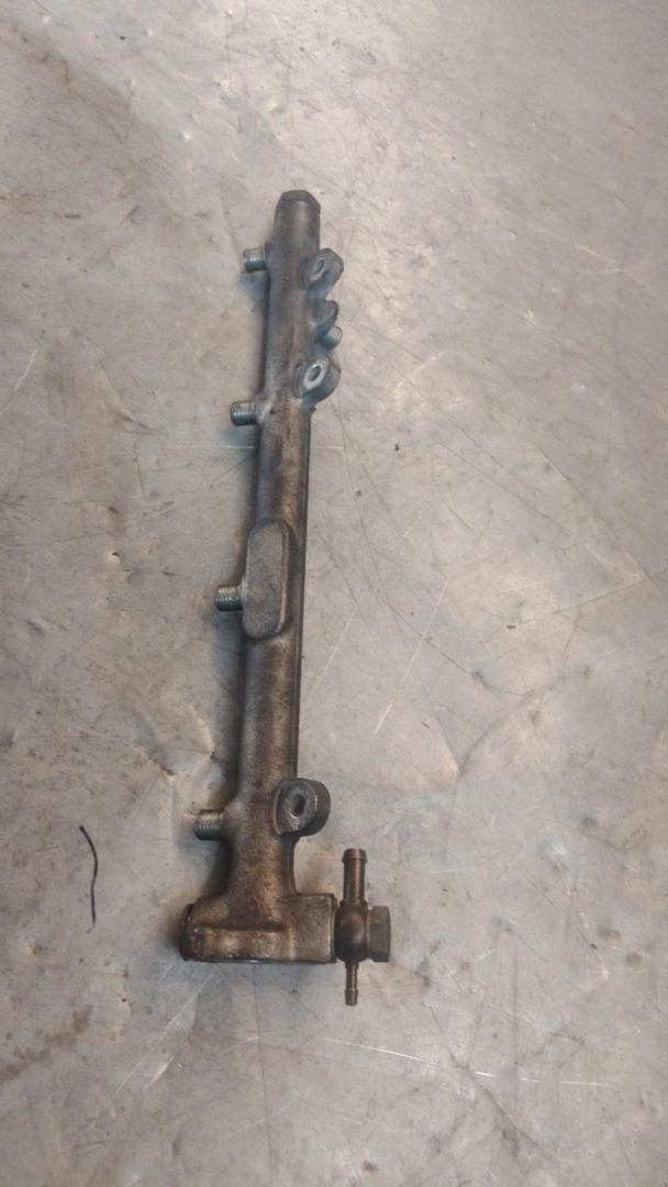 топливная рампа Mercedes-Benz C-Класс W203/S203/CL203 (2000 - 2004), 2.2 л., дизель, A6110700095, 6110700095, 002405, 0445214004 - фото №1