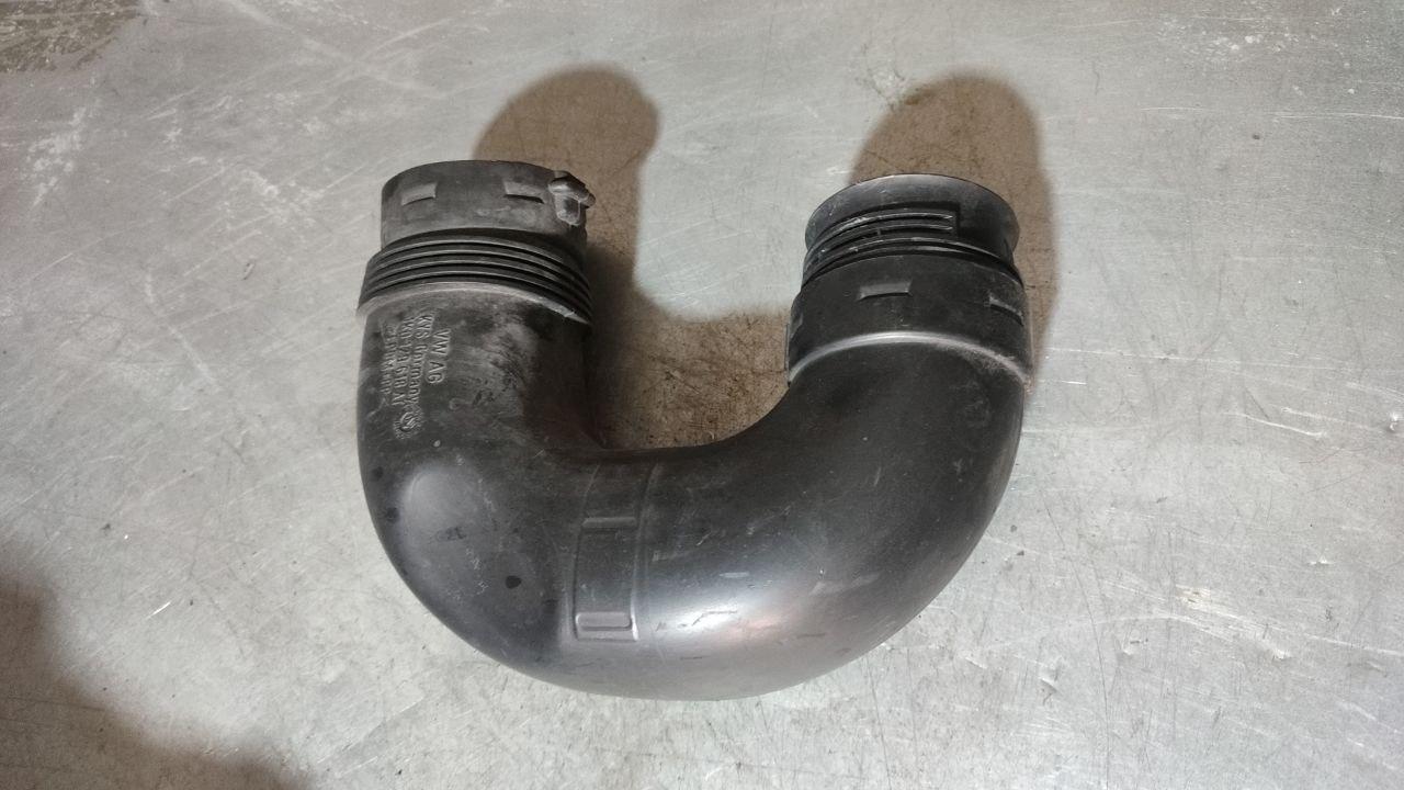 патрубок воздушного фильтра Volkswagen Passat B6 (2005 - 2010), 2.0 л., дизель, 1K0129618AT - фото №1