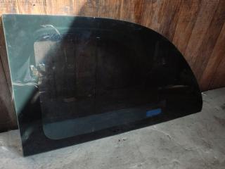 стекло кузовное боковое левое Dodge Caravan 4 поколение 2001
