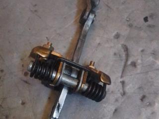 ограничитель открывания двери Renault Symbol 1 поколение (1999 - 2002)