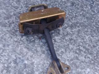 ограничитель открывания двери Dodge Caravan 4 поколение (2000 - 2007)