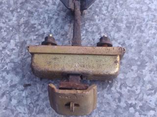 ограничитель открывания двери Dodge Caravan 4 поколение (2000 - 2007)