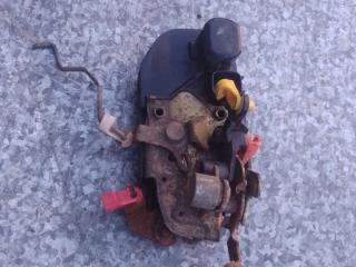 замок двери передней правой Dodge Caravan 4 поколение (2000 - 2007)