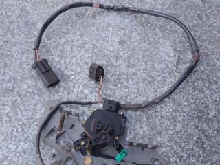 замок двери задней правой Dodge Caravan 4 поколение (2000 - 2007)