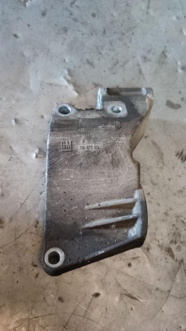 кронштейн генератора Opel Astra G 2001, 1.6 л., бензин, 90571112 - фото №1