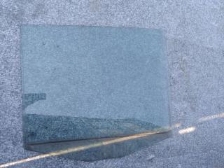 стекло двери задней правой Volkswagen Touran 1 поколение (2003 - 2006)
