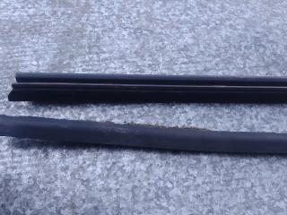 Уплотнитель стекла Volkswagen Touran 1 поколение (2003 - 2006)