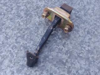 ограничитель открывания двери Mitsubishi Lancer 9 поколение (2003 - 2010)