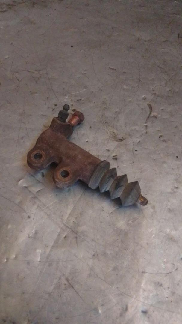 цилиндр сцепления рабочий Mitsubishi Lancer 9 поколение (2003 - 2010), МКПП - фото №1