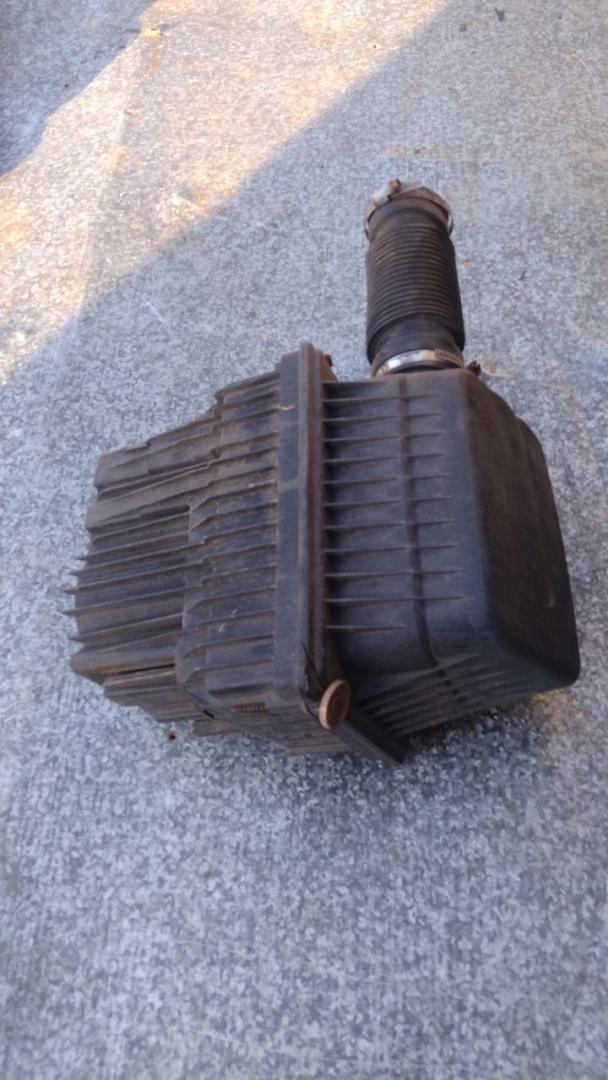 корпус воздушного фильтра Peugeot 307 1 поколение (2001 - 2005), 9637143980C - фото №1