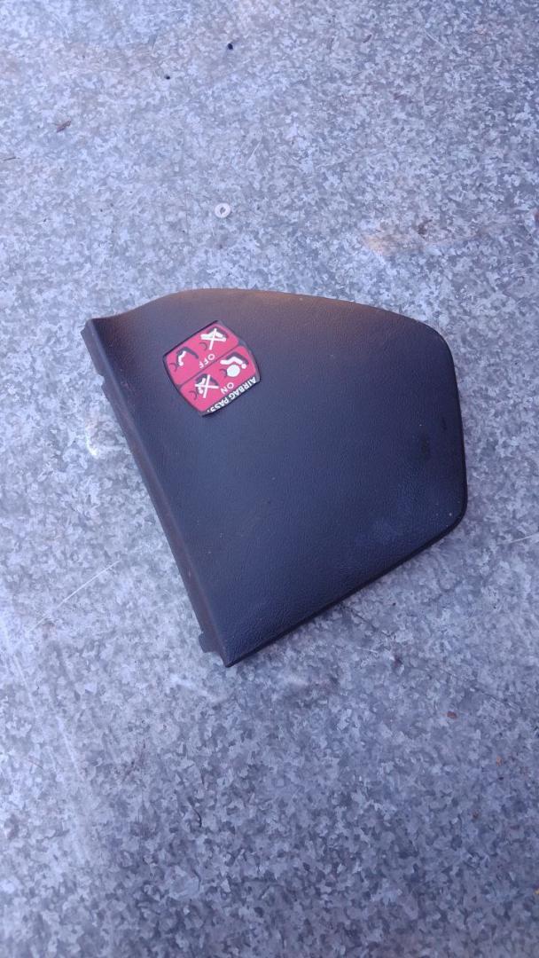 накладка на торпедо (консоль) Peugeot 307 1 поколение (2001 - 2005), 9634506777 - фото №1