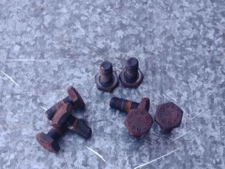 болт Peugeot 307 1 поколение (2001 - 2005), 2.0 л., бензин, МКПП