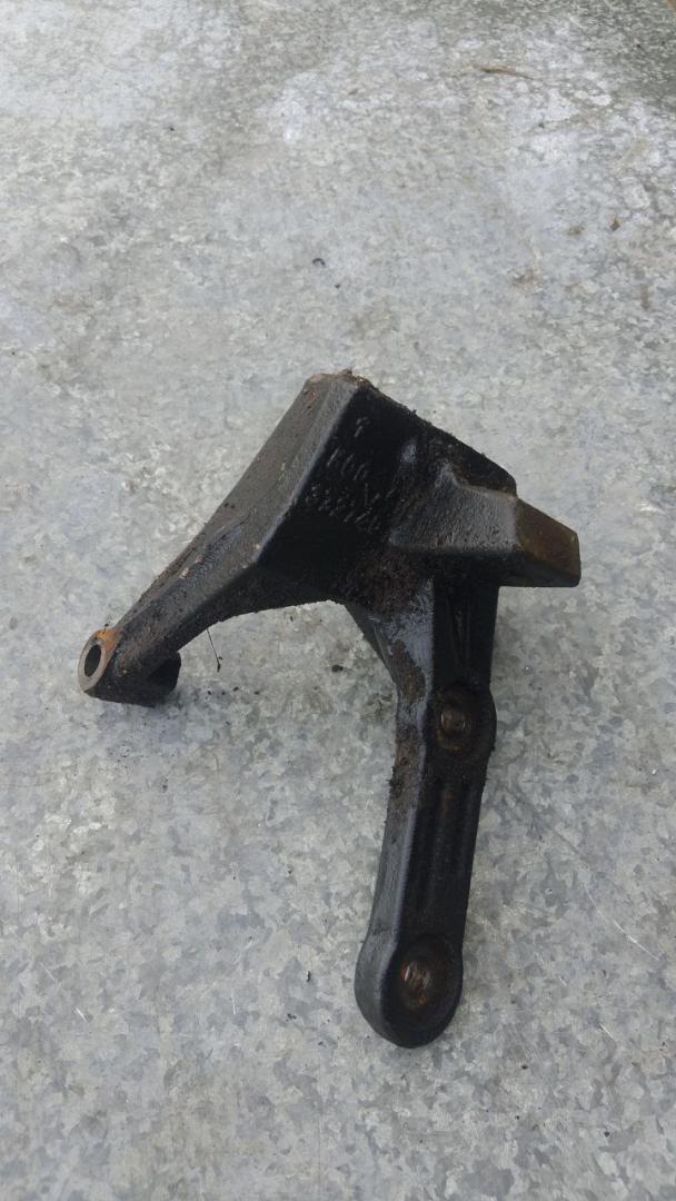 кронштейн двигателя Peugeot 307 1 поколение (2001 - 2005), 2.0 л., бензин, МКПП, 500372740 - фото №1