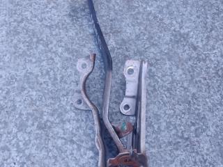 педаль тормоза Toyota Yaris XP9 (2005 - 2009)