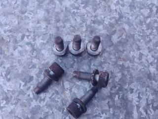 болт корзины сцепления Peugeot 307 1 поколение (2001 - 2005), 1.4 л., бензин, МКПП