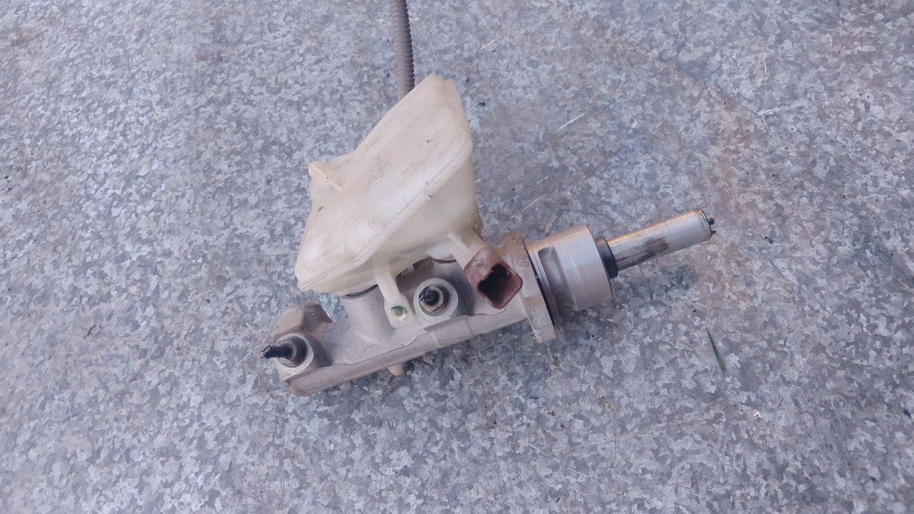 цилиндр тормозной главный Peugeot 307 1 поколение 2005, 22495179 - фото №1