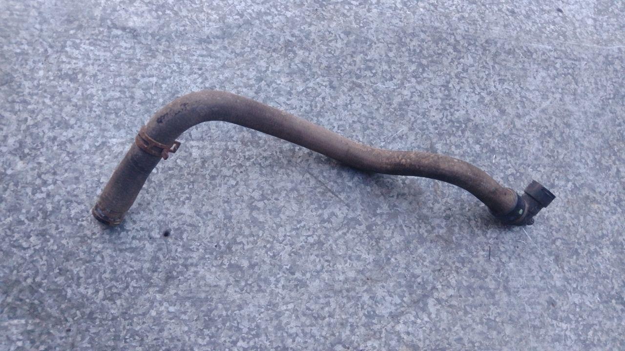 трубка охлаждающей жидкости Peugeot 307 1 поколение 2003, 1.4 л., бензин - фото №1