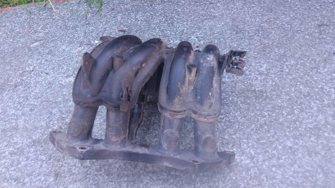 коллектор впускной Peugeot 307 1 поколение (2001 - 2005), 1.4 л., бензин, A005TA6392C - фото №1