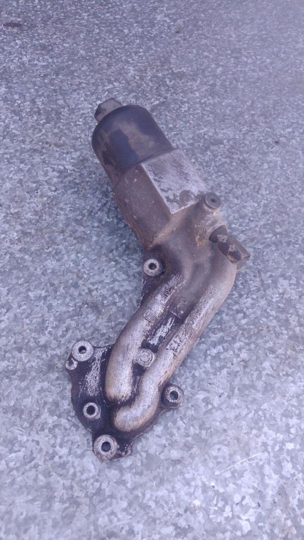 корпус масляного фильтра Peugeot 307 1 поколение (2001 - 2005), 1.4 л., бензин - фото №1