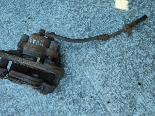 суппорт передний правый Toyota Yaris P1 2003, 477500D070