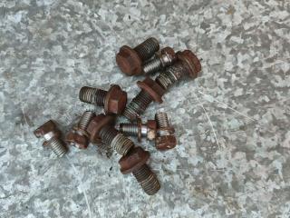 болт двигателя Toyota Yaris XP9 (2005 - 2009), 1.0 л., бензин